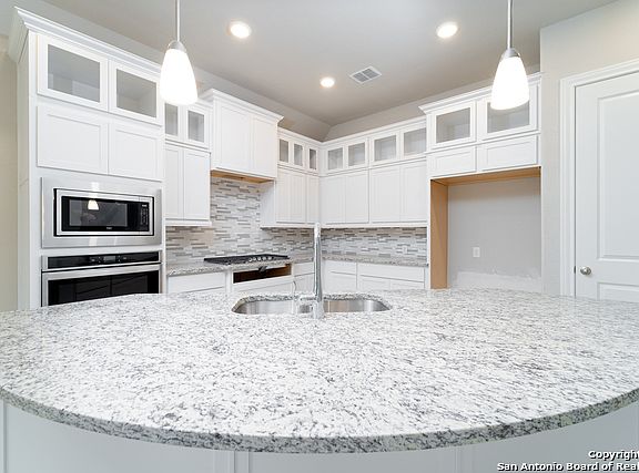 3rd image of 8635 Glass Gem Dr