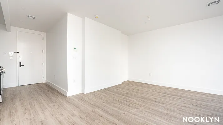 Rented by Nooklyn NYC LLC | media 30