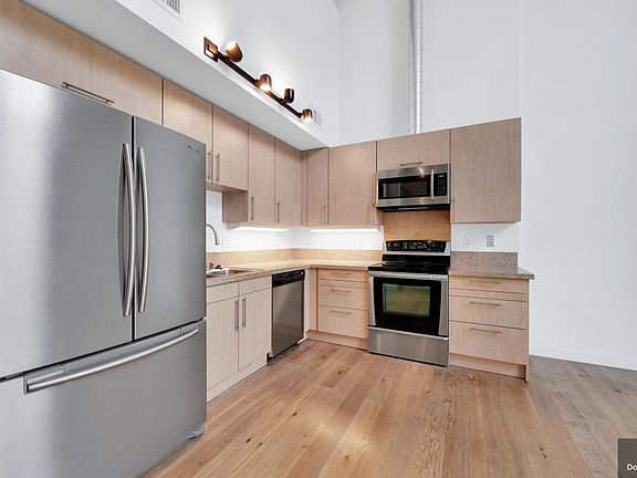 2nd image of 88 Bush St Unit 2215