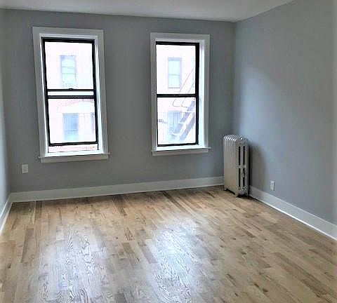 3rd image of 2471-2473 Grand Ave