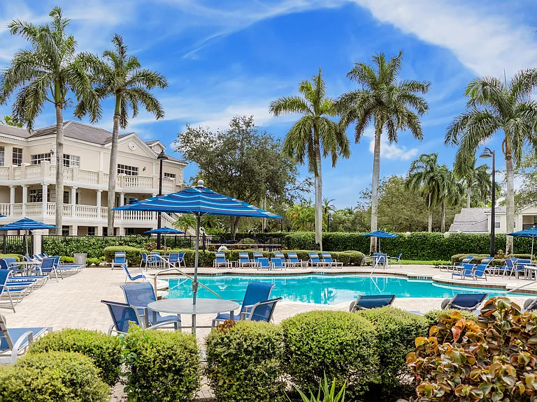 The Charleston Apartment Boca Raton