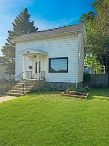 1612 Mary St, Marinette, WI, 54143