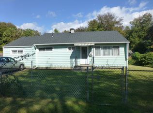 21 Maple Dr, Groton, CT 06340