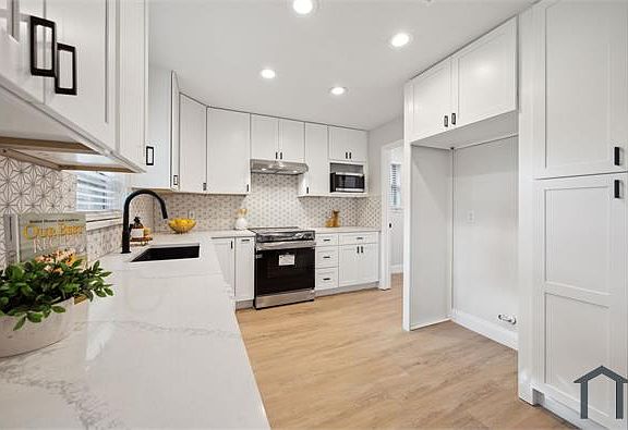 4th image of 3413 Parkhaven Dr
