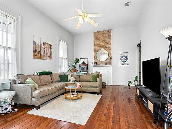 5th image of 724-76 Philip St