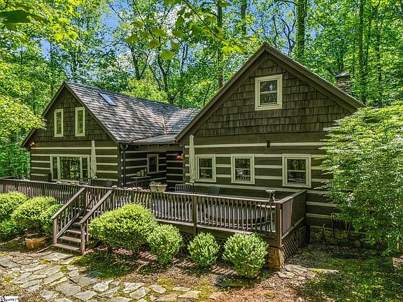 2nd image of 980 Mountain Forest Dr