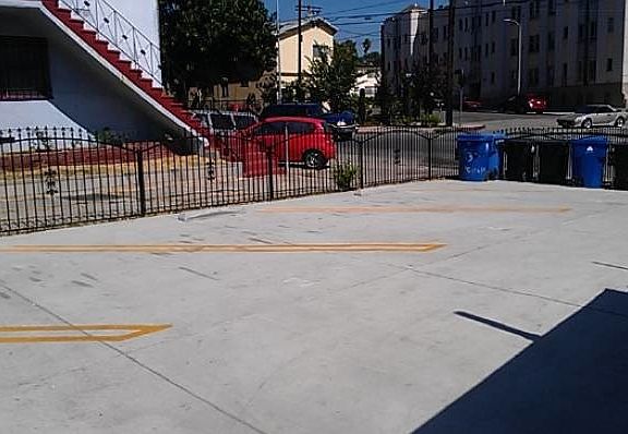 2nd image of 539 N Hoover St