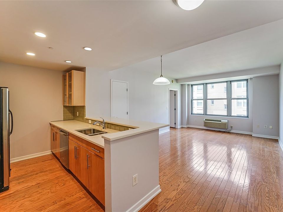 1st image of 149 Essex St APT 4H