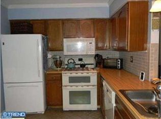 360 Hutchinson Rd #360, Mount Laurel, NJ 08054