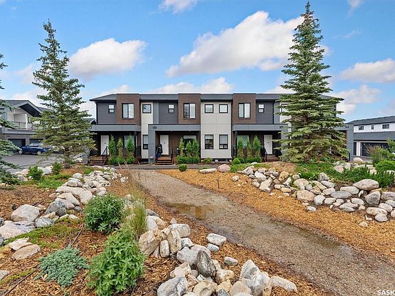 2nd image of 619 Evergreen Blvd #18