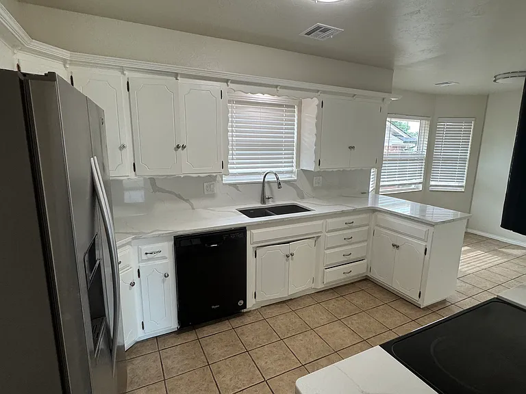 3600 NW 67th St — Photo 5