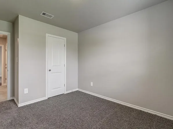 1269 Carnaby St, Corpus Christi, TX 78415
