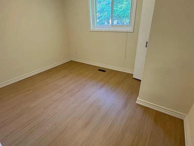728 Sunnypoint Dr — Photo 7