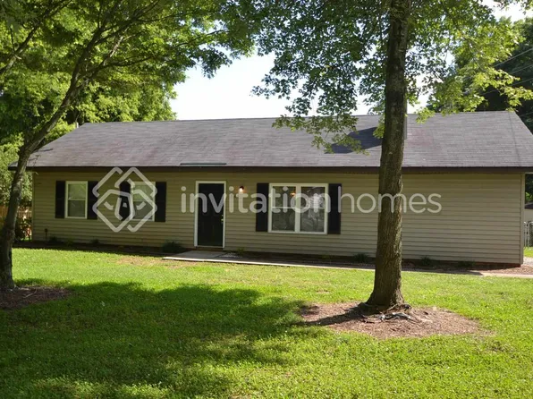 7001 Fieldlark Ln, Charlotte, NC 28227