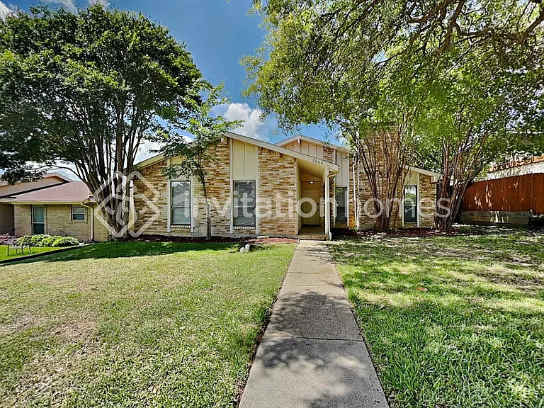 2609 Renwick Dr — Photo 1