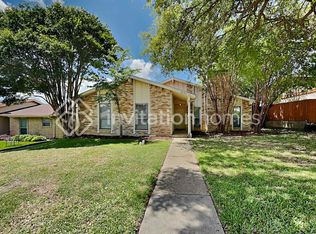 2609 Renwick Dr, Carrollton, TX 75007
