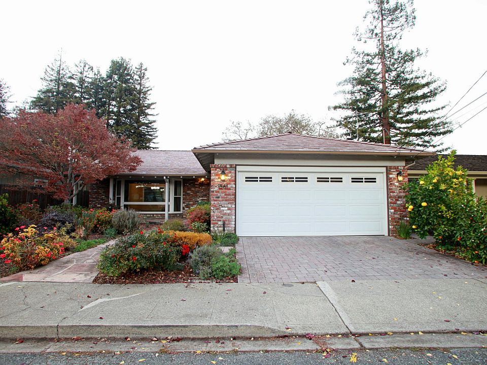 Single family home for rent in the White Oaks neighborhood of San Carlos