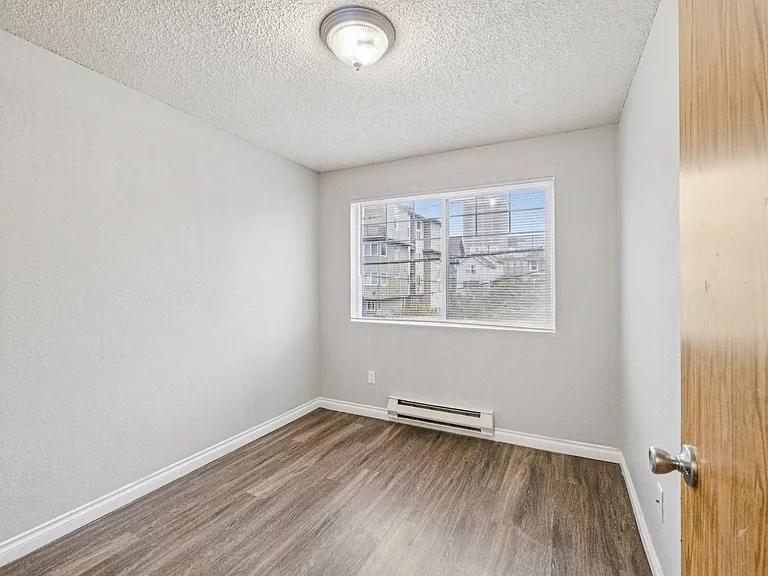 Westwood Apartments — Photo 177