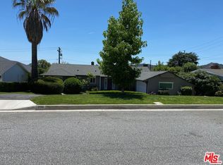 936 Chehalem Rd, La Canada Flintridge, CA 91011