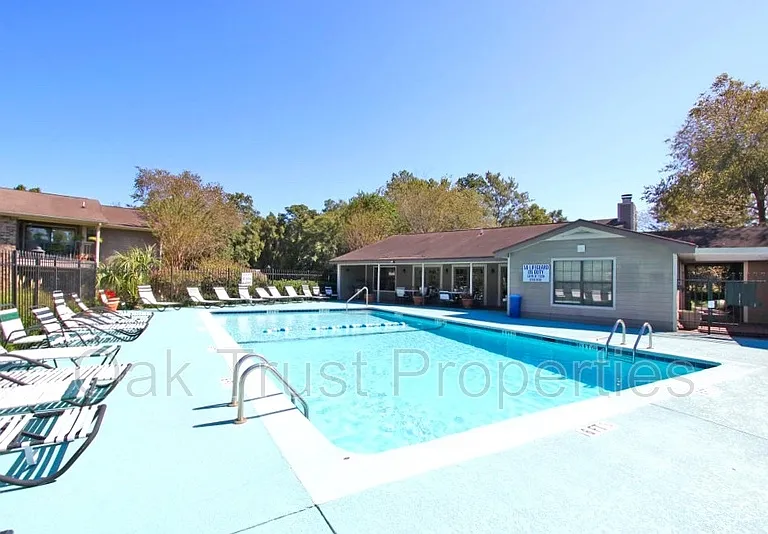 1829 Villa Maison #C — Photo 4