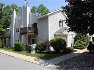 1201 Greenwich Dr, Albany, NY 12203