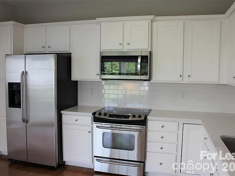 17534 Hawks View Dr — Photo 3