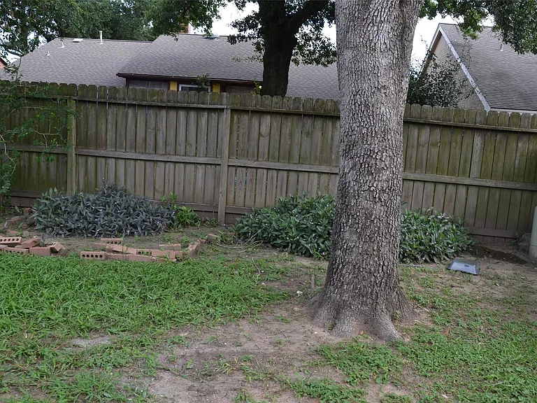 20010 Fort Custer Ct — Photo 18