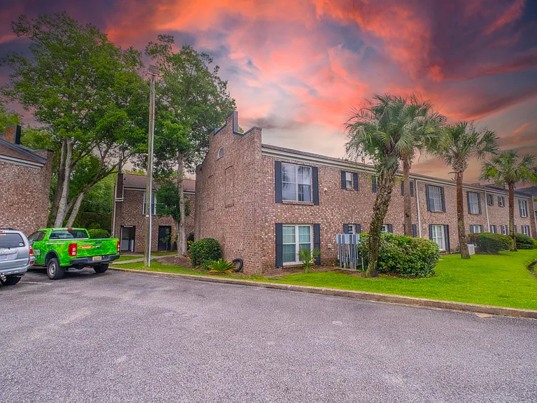 874 Colony Dr #B23 — Photo 11