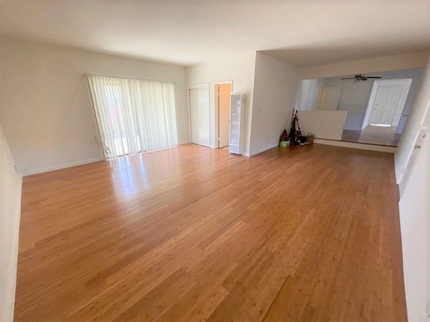 Spacious 3br/2ba Home In Lakewood — Photo 4