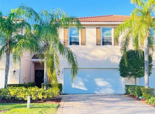6467 Azura Lake Rd, Lake Worth, FL 33463