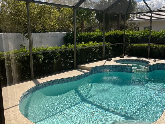 3rd image of 4971 Cedar Oak Way