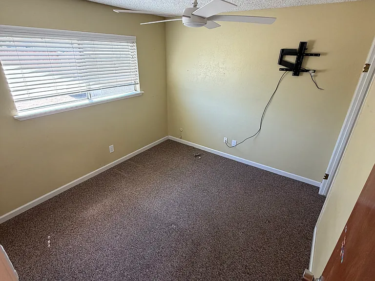 3056 Jasper St — Photo 20