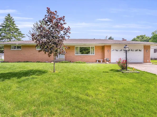 2303 Slayback St, Urbana, IL 61802