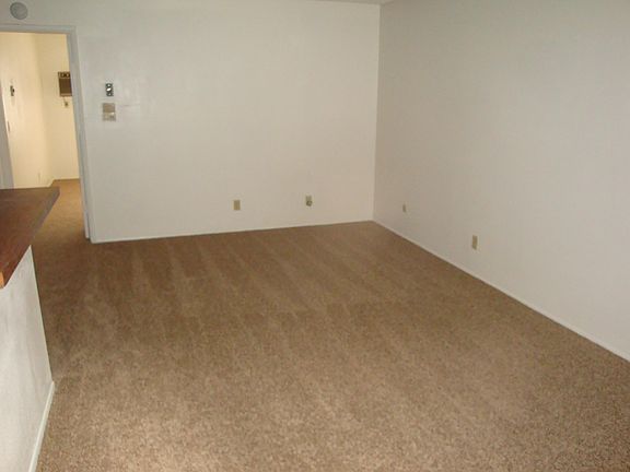3rd image of 4030 Front St #2