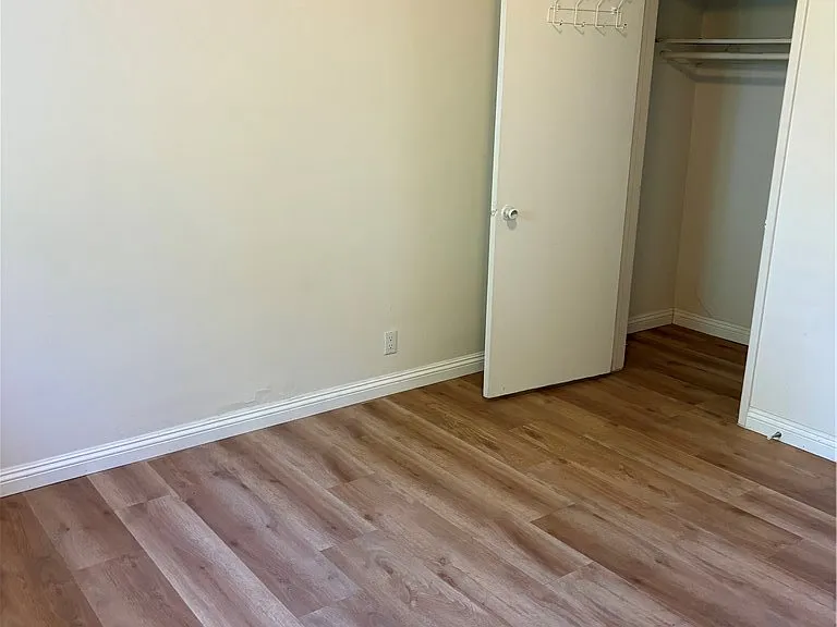 806 S Chapel Ave — Photo 22