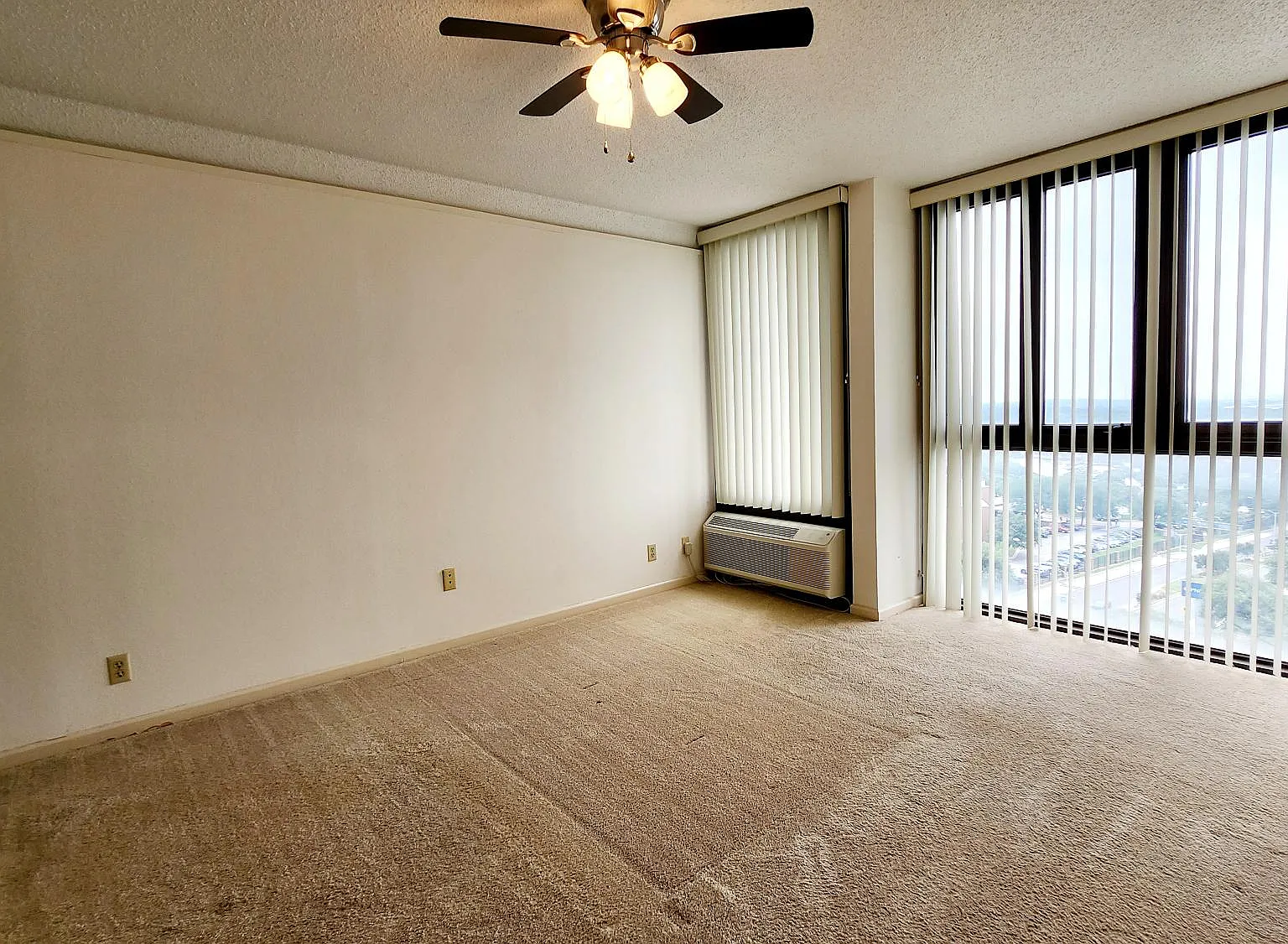 1 bed, 796 sqft, $1,395 — Photo 3