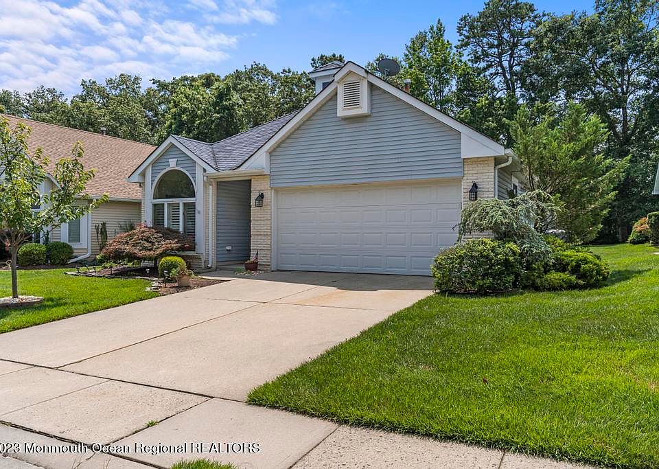 1st image of 1814 Sweetbay Drive
