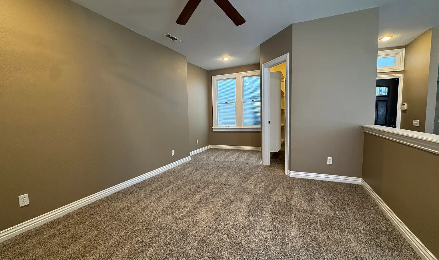 Studio, 768 sqft, $1,500 — Photo 3