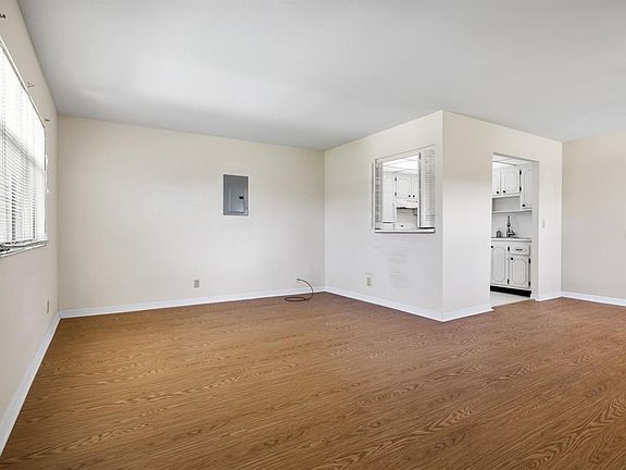 4th image of 102 Cambridge Trl APT 231