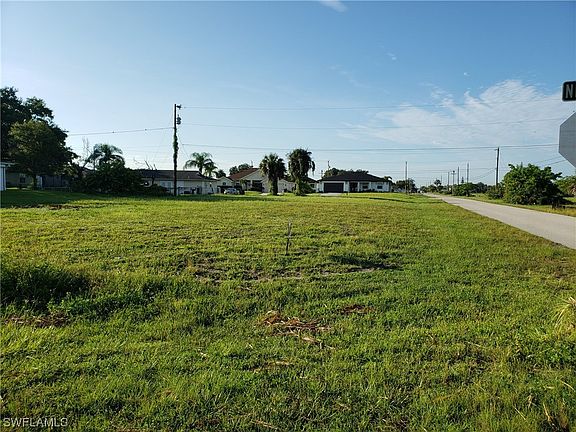 2nd image of 1902 NE 20th Ter