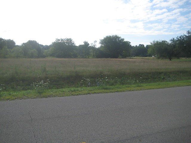 2nd image of 197 N Will Rd