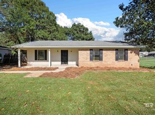 12910 Del Rio St, Grand Bay, AL 36541