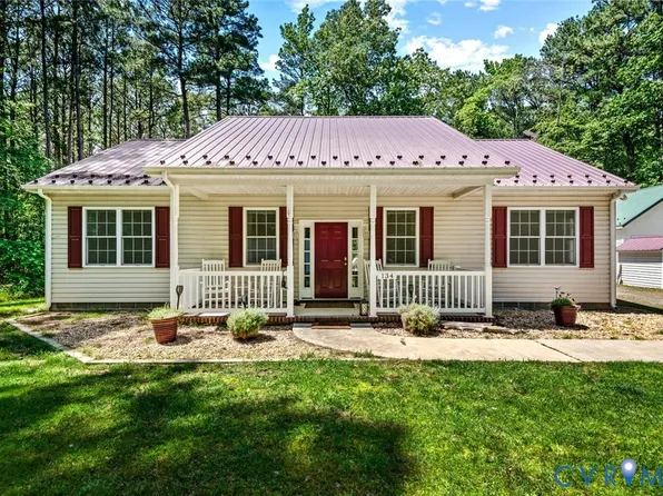 134 Pioneer Trl, Hague, VA 22469