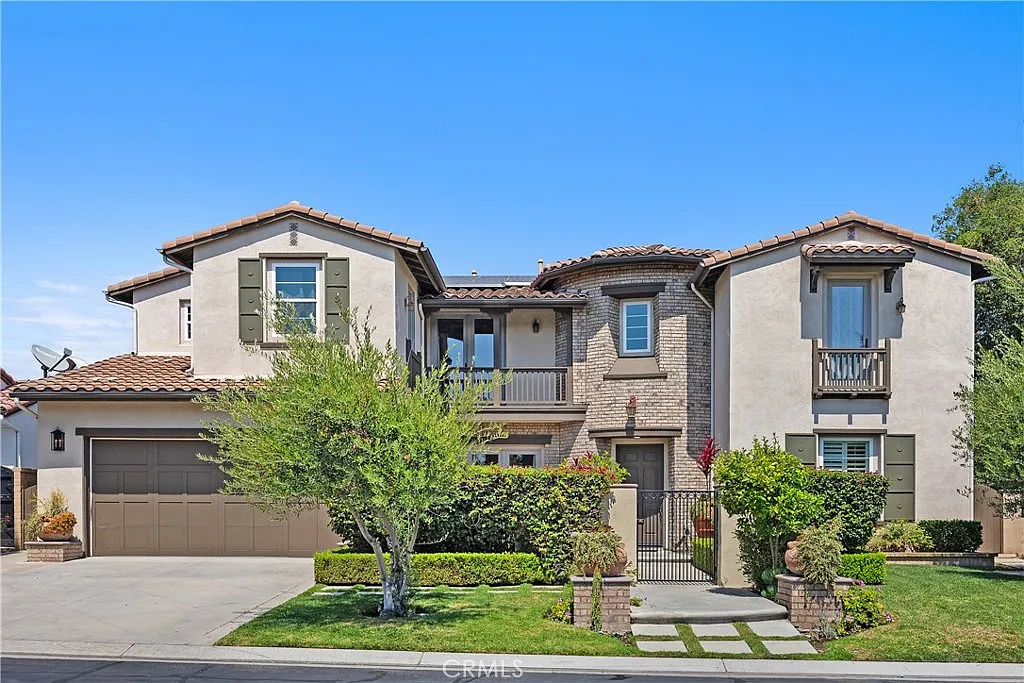 4 bed, 4.5 bath, 4280 sqft, $9,000 — Photo 1