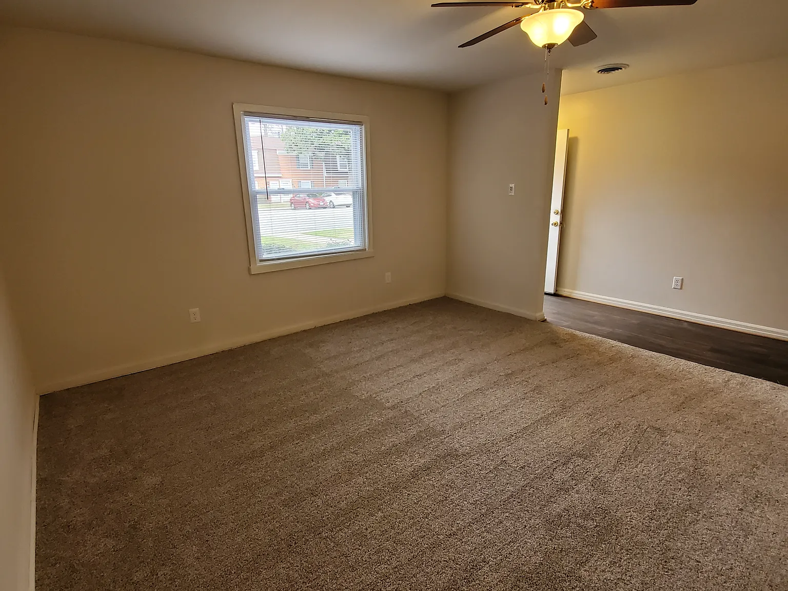 2 bed, 2.5 bath, 1332 sqft, $1,885 — Photo 3
