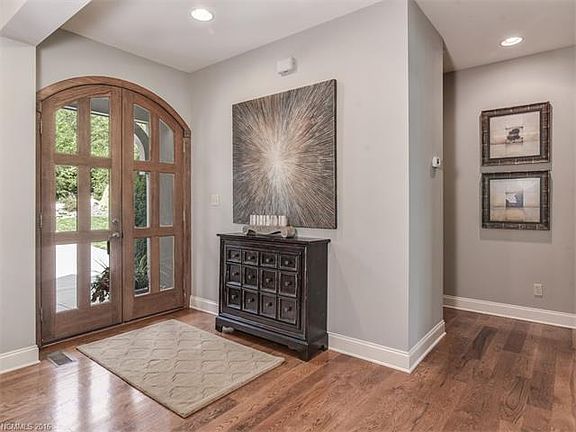 2nd image of 159 Glen Eagles Ln