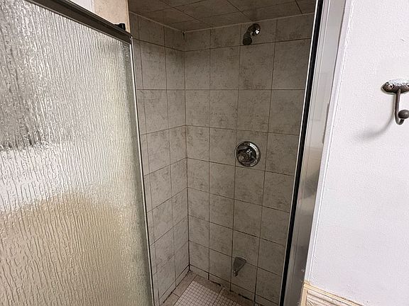 4th image of 83 Dawes Rd Basement B2