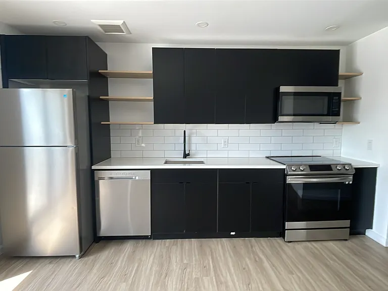 556A Market St #1CC — Photo 3