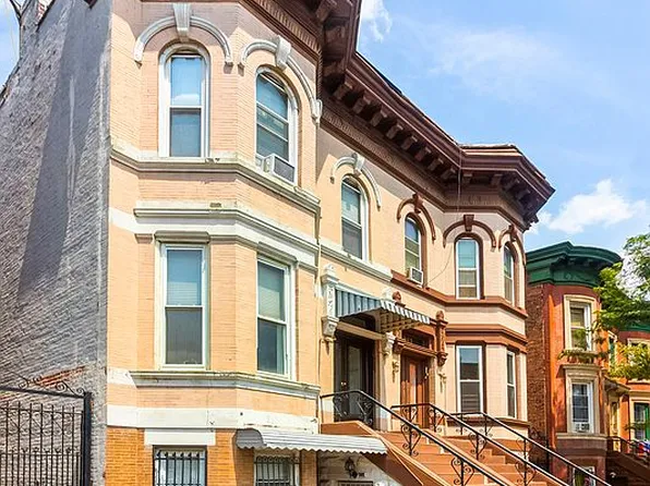 861 Macy Pl, Bronx, NY 10455