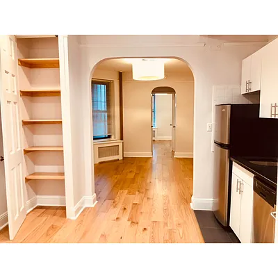 Rented by Metropolis Real Estate of Manhattan | media 39